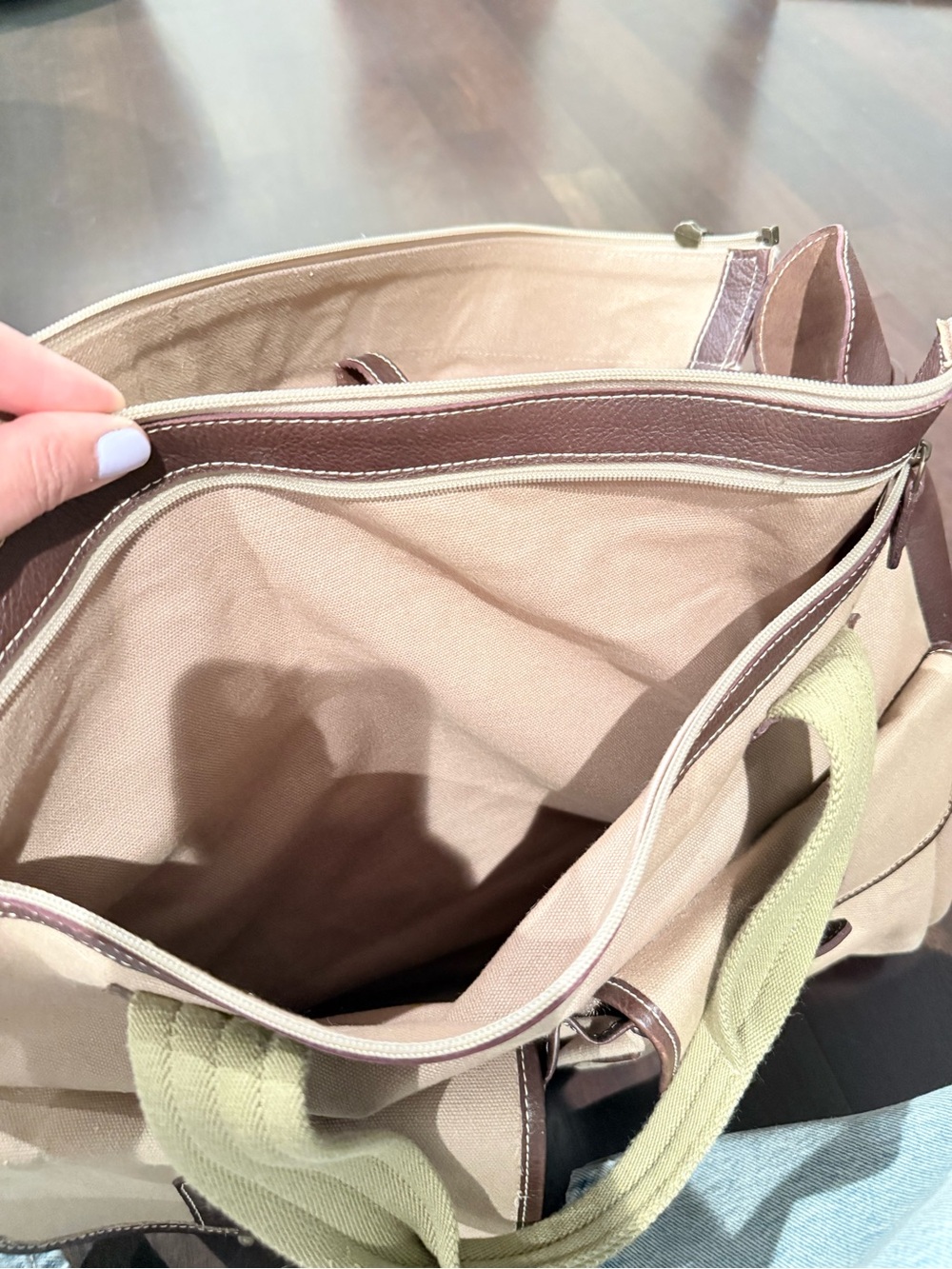 Tommy Bahama Brown Tan Crossbody Messenger Compartments Travel Bag - Picture 6 of 10